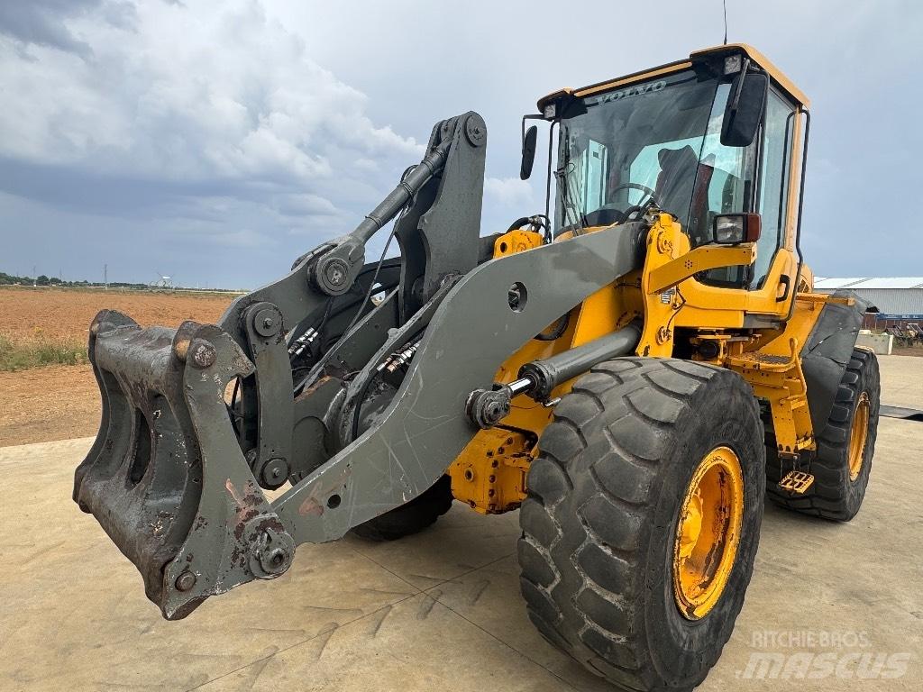 Volvo L90F Kolesni nakladalci