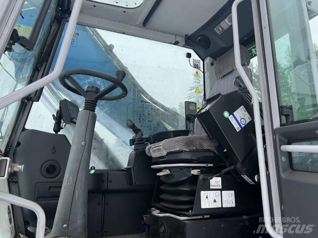 Fuchs MHL 320 Bagri za prekladanje primarnih/sekundarnih surovin