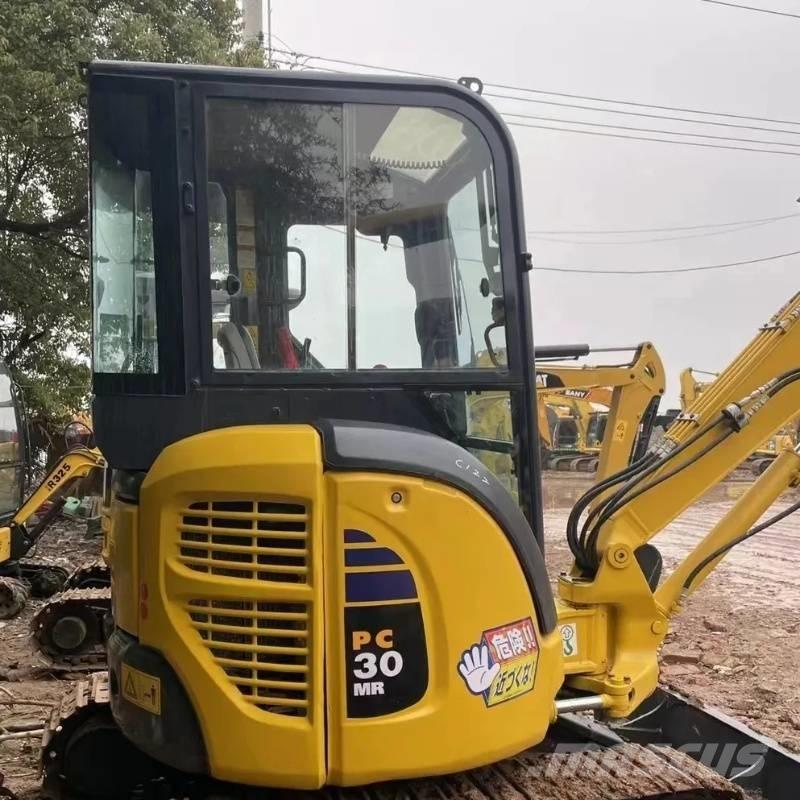 Komatsu PC 30 Mini bagri <7t