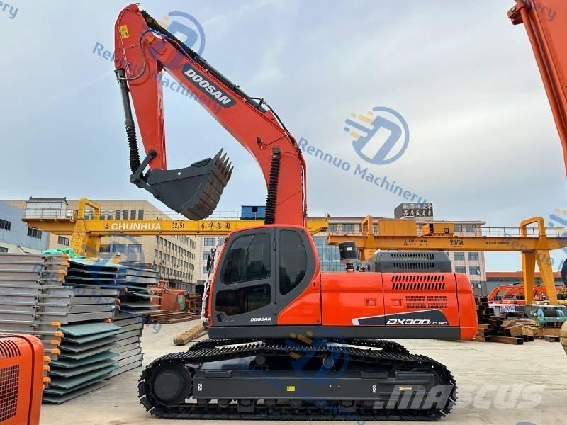 Doosan DX 300LC-9C Bagri goseničarji