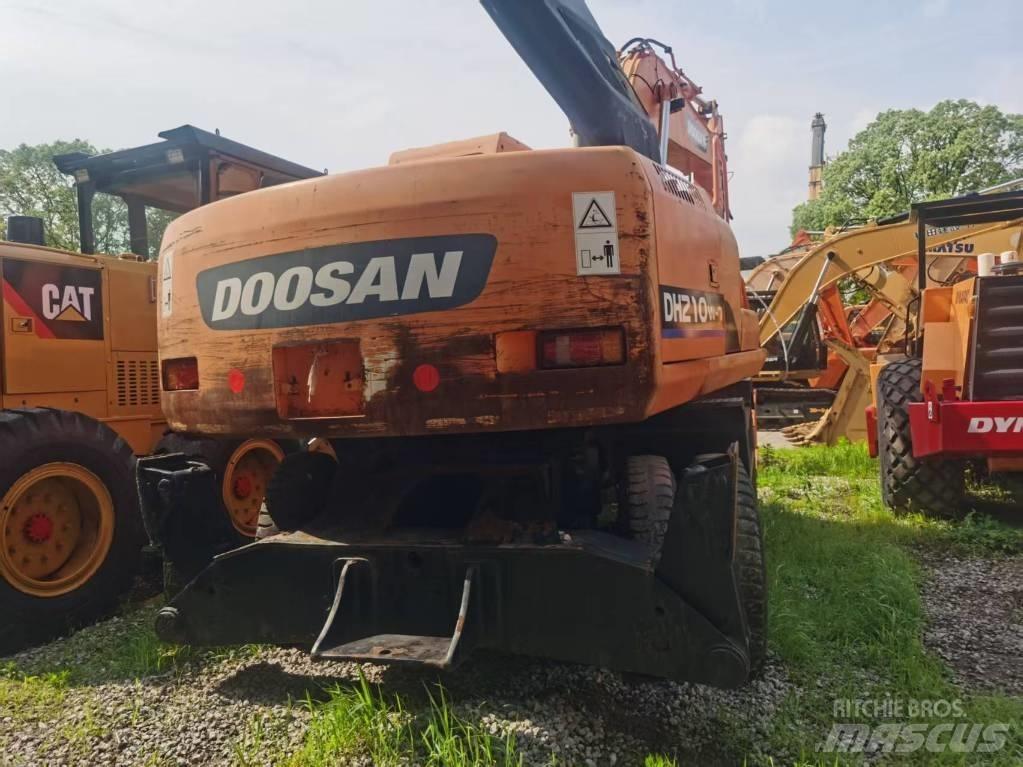 Doosan DH 210 W Bagri na kolesih