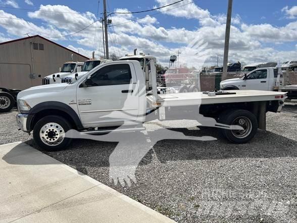 RAM 5500 SLT Tovornjaki s kesonom/platojem