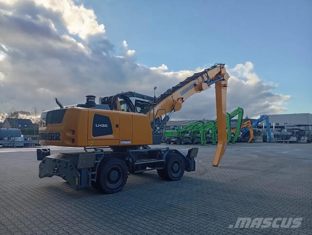 Liebherr LH30 Bagri za prekladanje primarnih/sekundarnih surovin