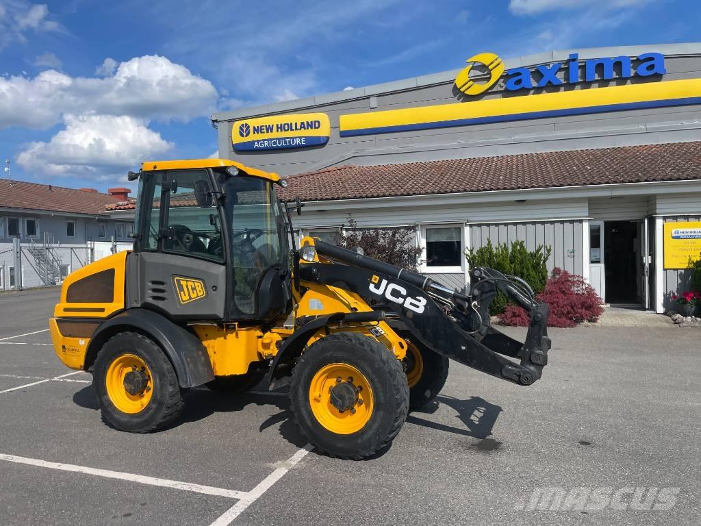 JCB 409 Kolesni nakladalci