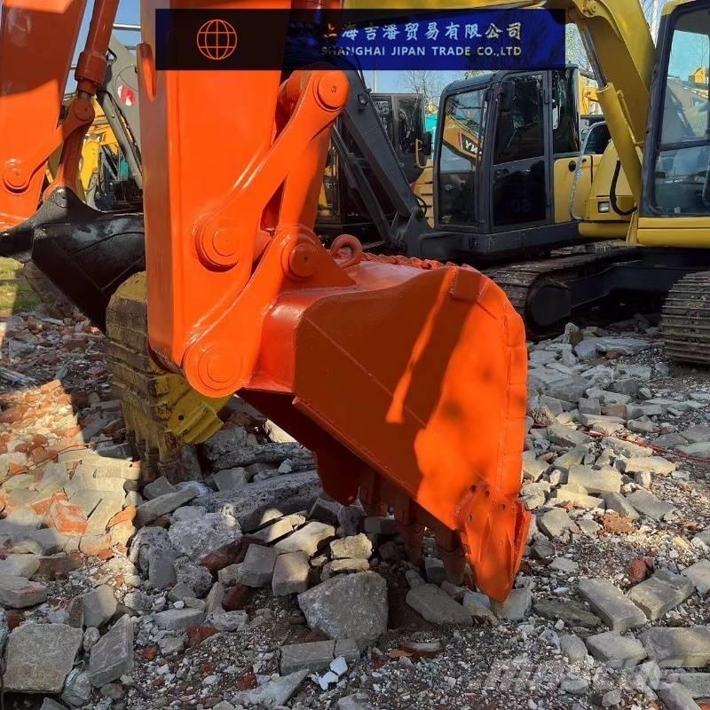 Hitachi ZX 135 Bagri goseničarji