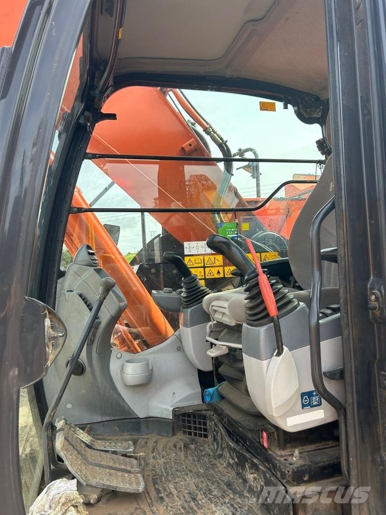 Hitachi ZX225 USLC-6 Bagri goseničarji