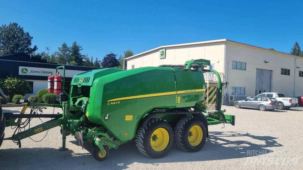 John Deere C441R Balirke (okrogle bale)