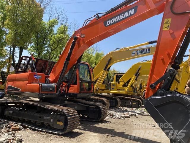 Doosan DX 225 LC Bagri goseničarji