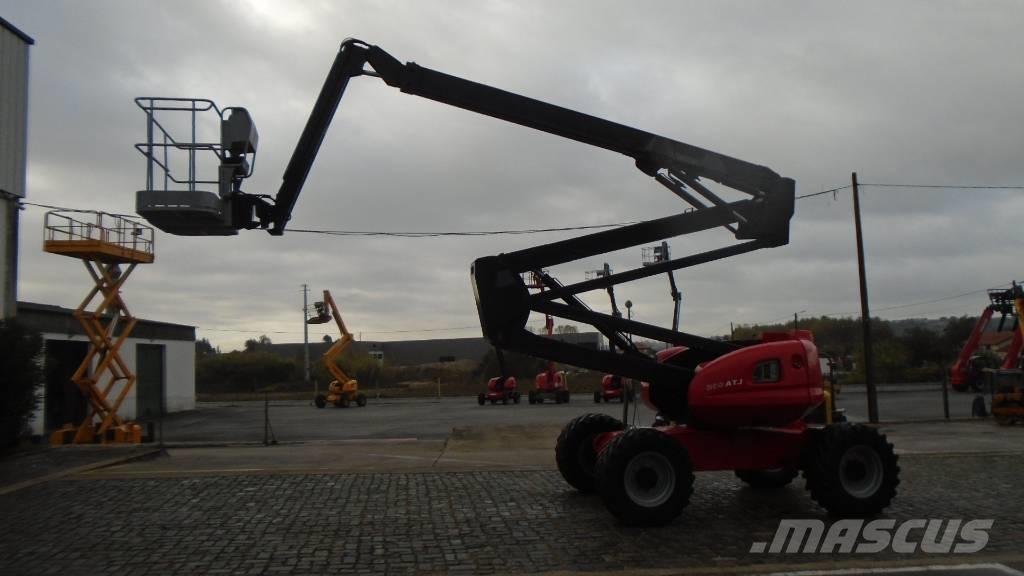 Manitou 200 ATJ Zglobne dvižne ploščadi