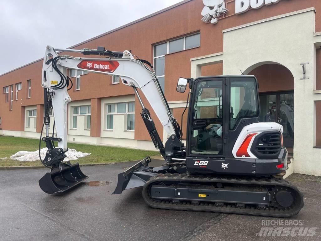 Bobcat E88 Bagri goseničarji