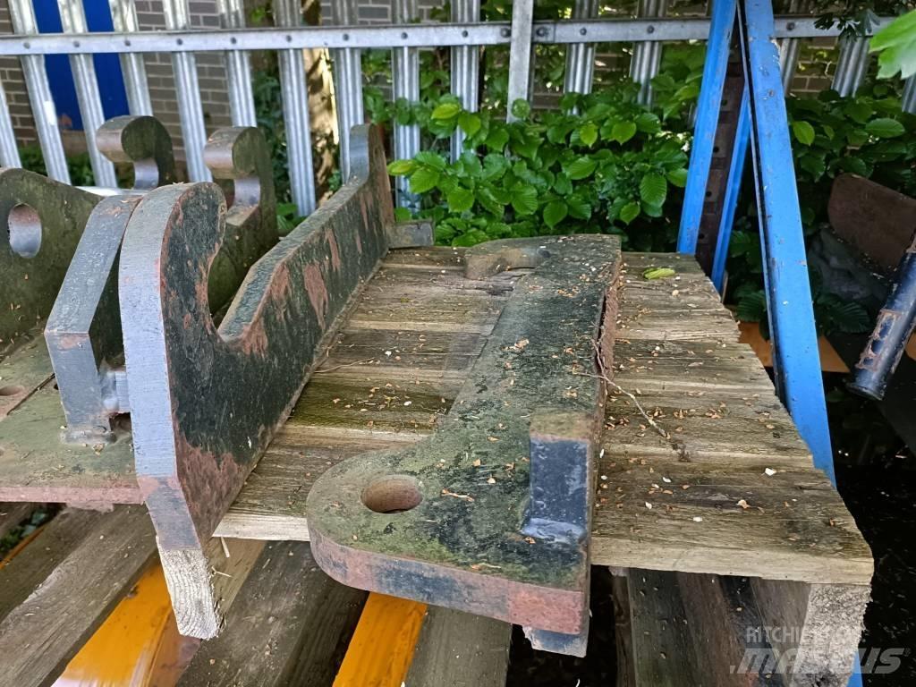 JCB WELD ON BRACKETS Drugi priključki za nakladanje in kopanje