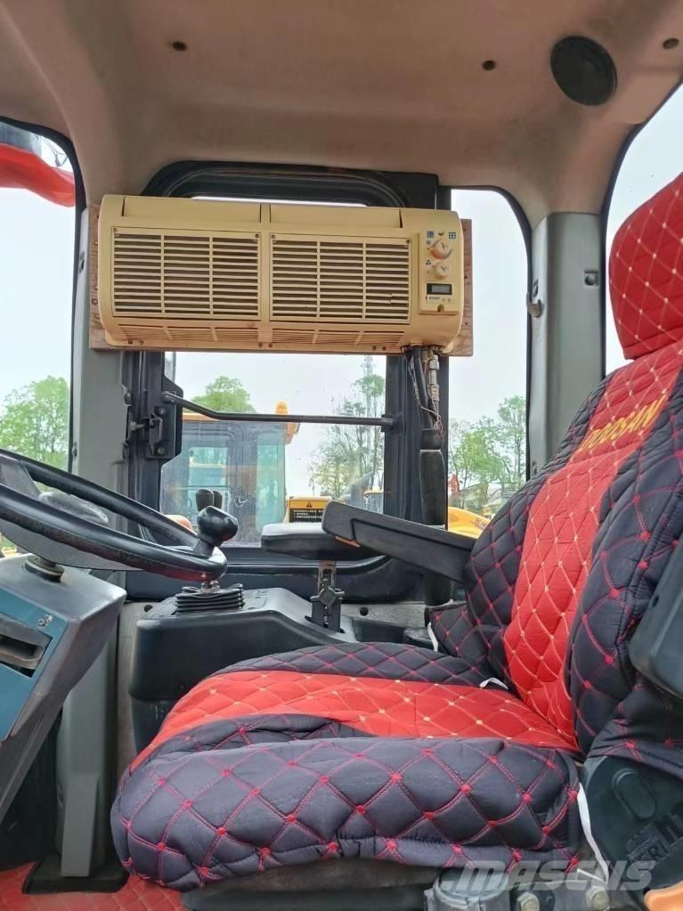 Doosan DL505 Kolesni nakladalci