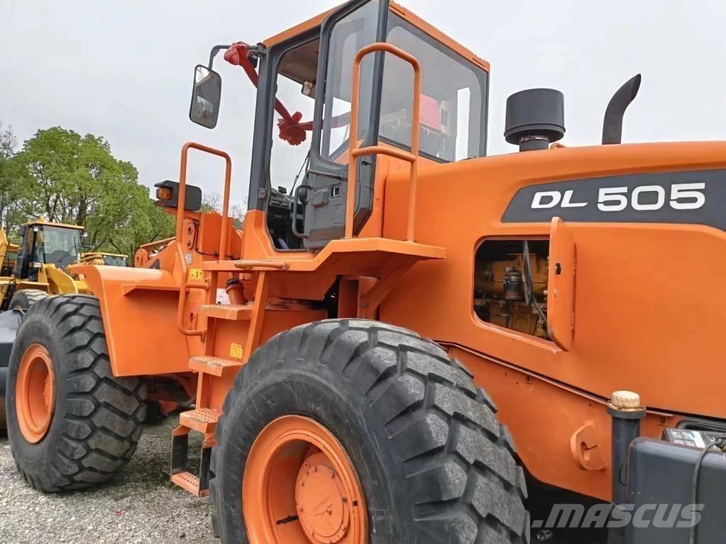 Doosan DL505 Kolesni nakladalci