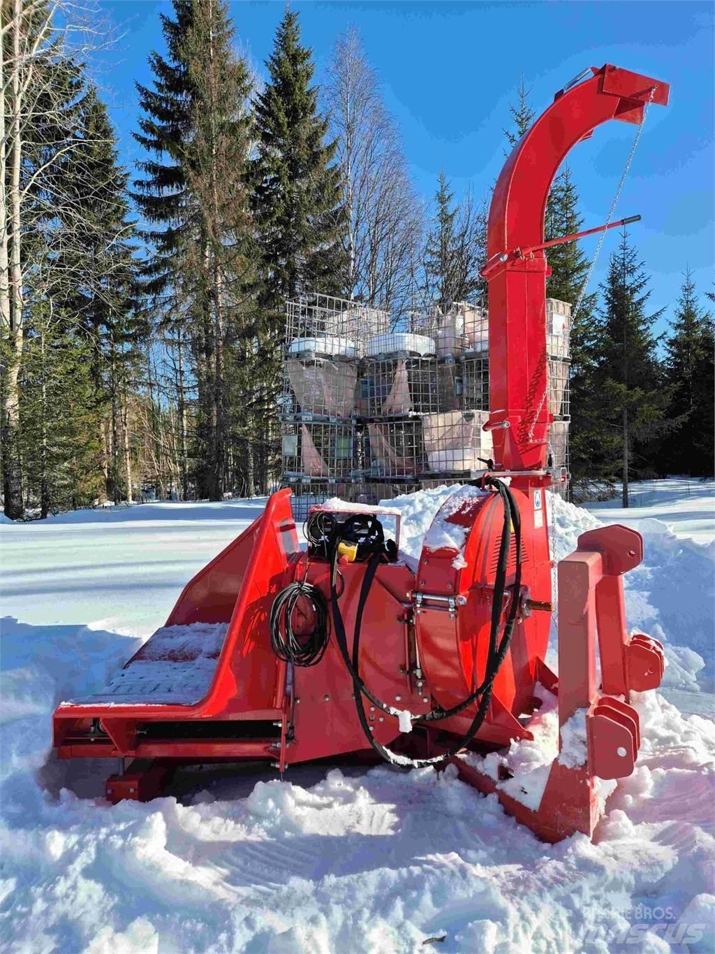 Farmi 260 OEM Cepilniki, lesni drobilci, in žage