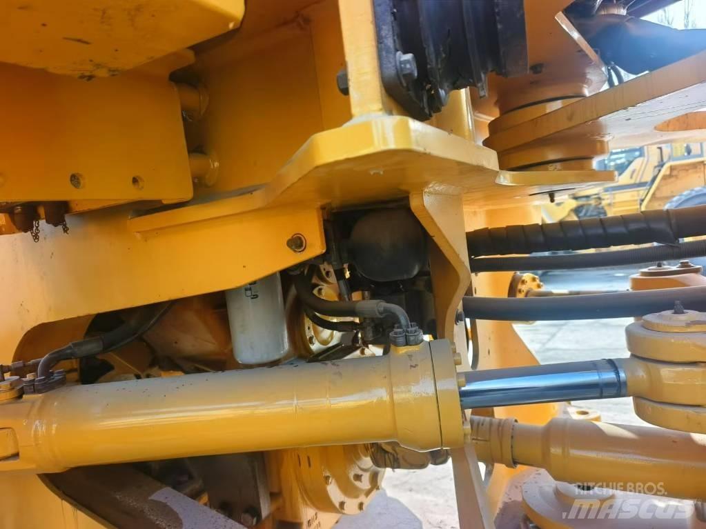 Volvo L 180 F Kolesni nakladalci
