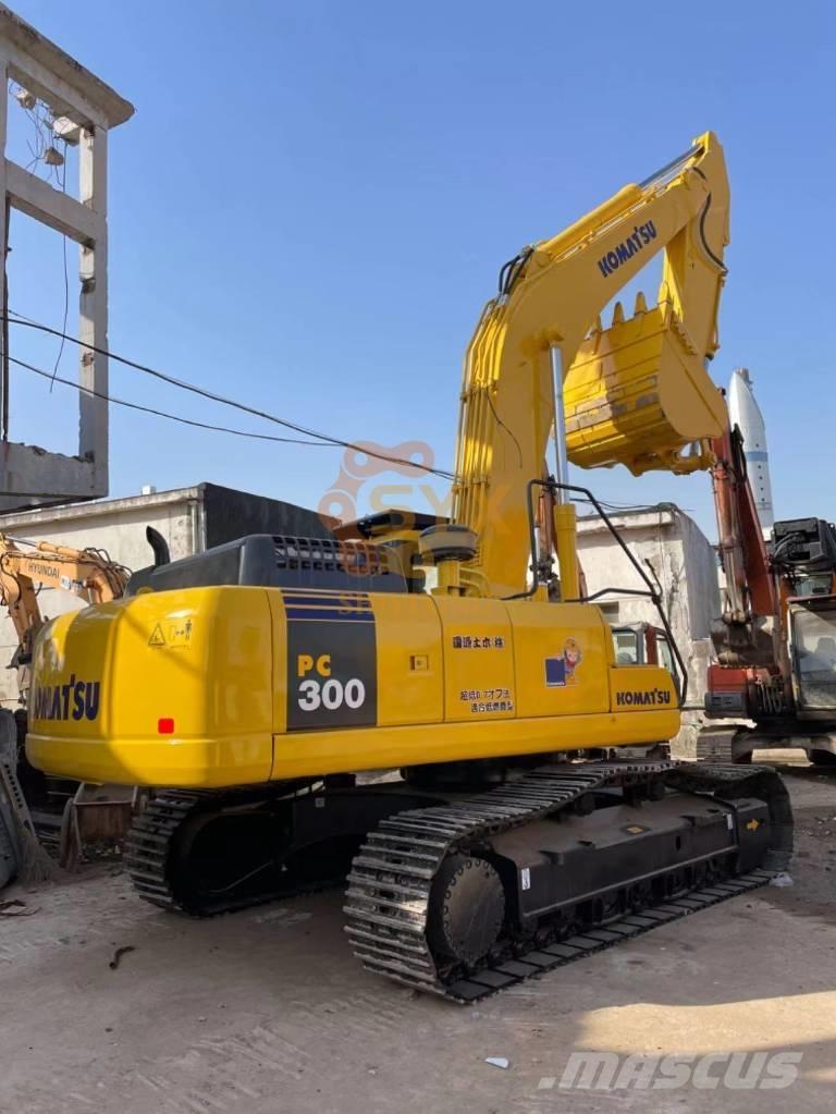 Komatsu PC 300 Bagri goseničarji