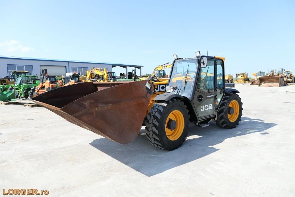 JCB 527-58 Agri Kmetijski teleskopski nakladalci