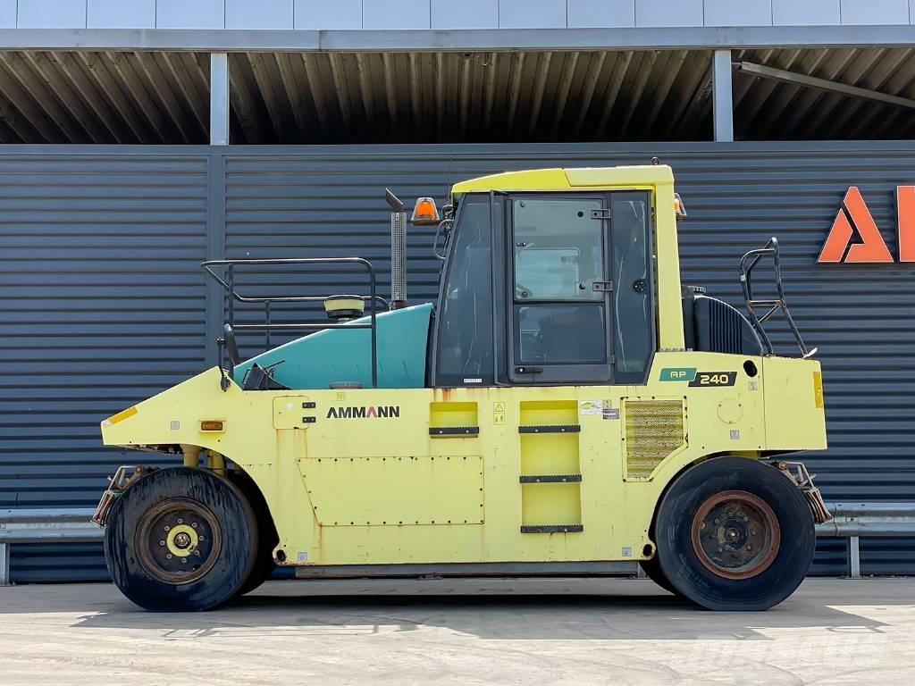 Ammann AP 240 Kolesni valjarji s pnevmatikami