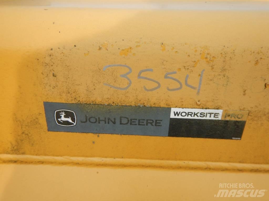 John Deere AT340424 Žlice