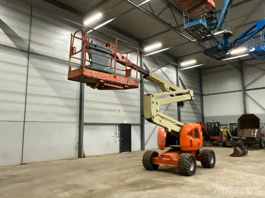 JLG 450 AJ Zglobne dvižne ploščadi