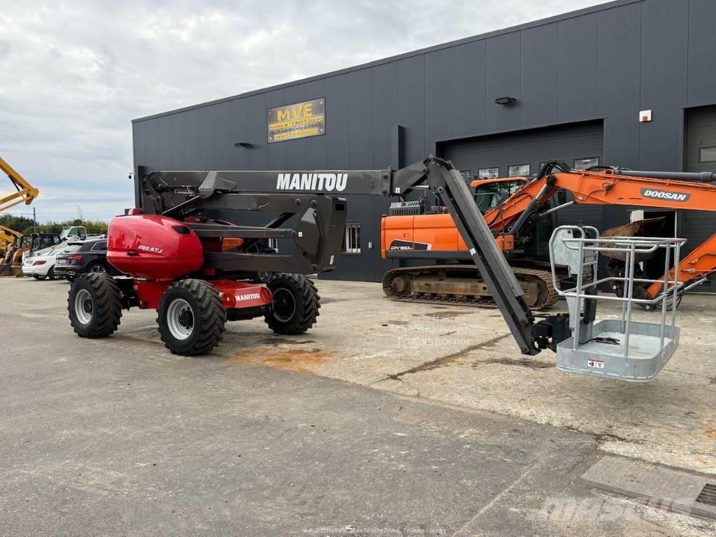Manitou ATJ 200 Teleskopske dvižne ploščadi