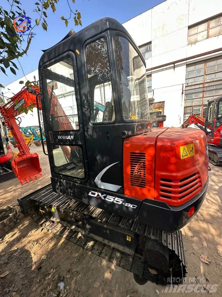 Doosan 55 Mini bagri <7t