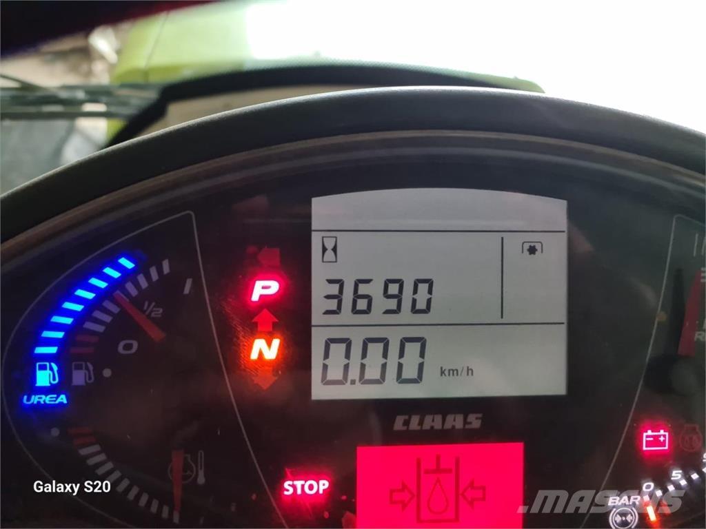 CLAAS Axion 810 Traktorji