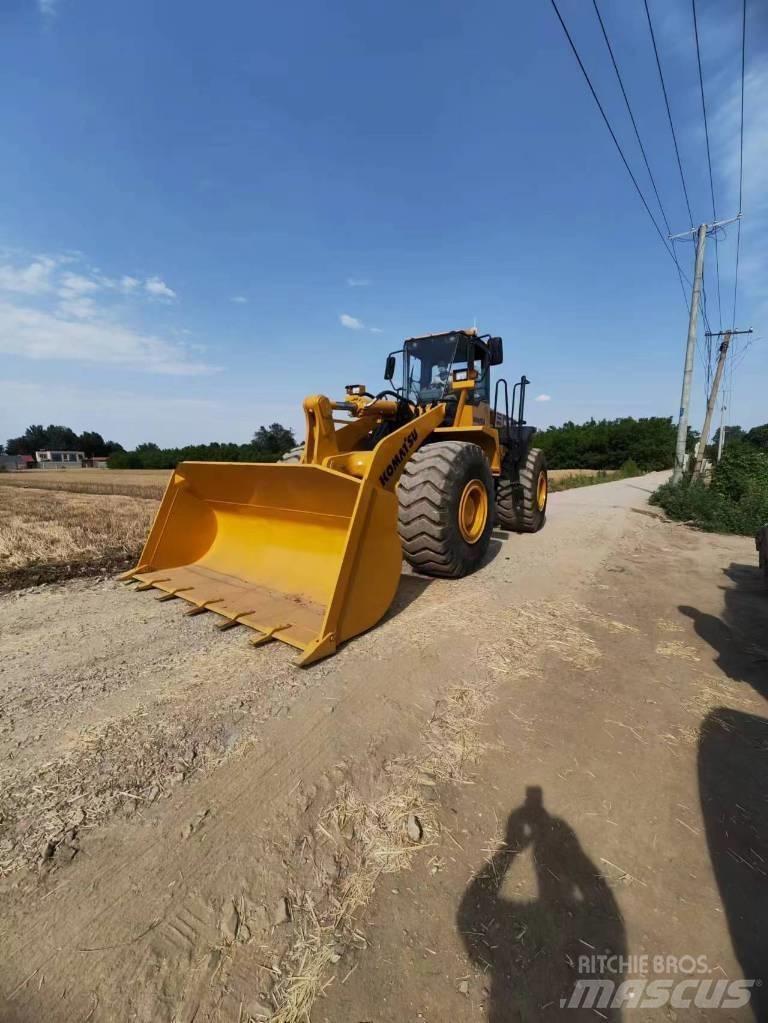 Komatsu WA 470-3 Kolesni nakladalci