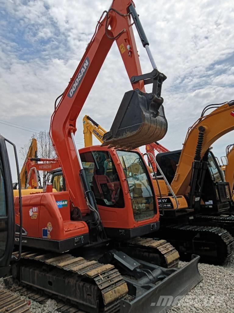 Doosan DX 75 Bagri goseničarji