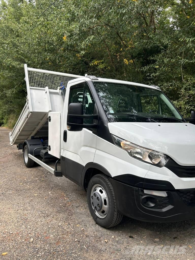 Iveco Daily 35C16 Zabojni kombi