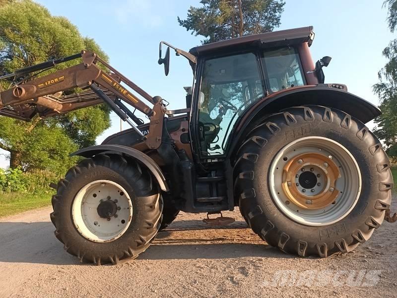 Valtra N 141 Traktorji