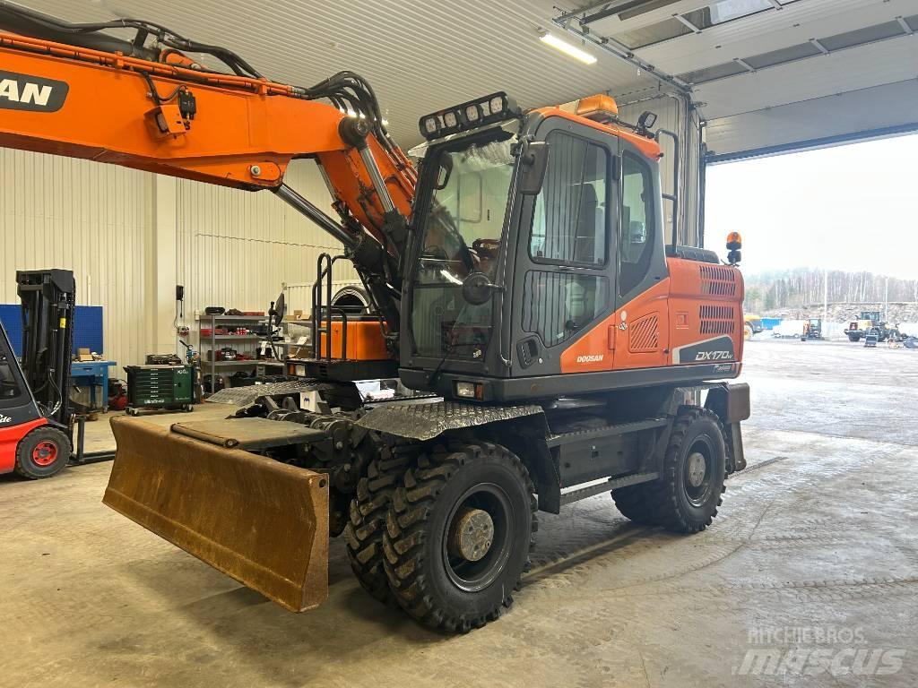 Doosan DX170W-5 Bagri na kolesih