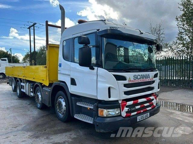 Scania P 320 Tovornjaki s kesonom/platojem