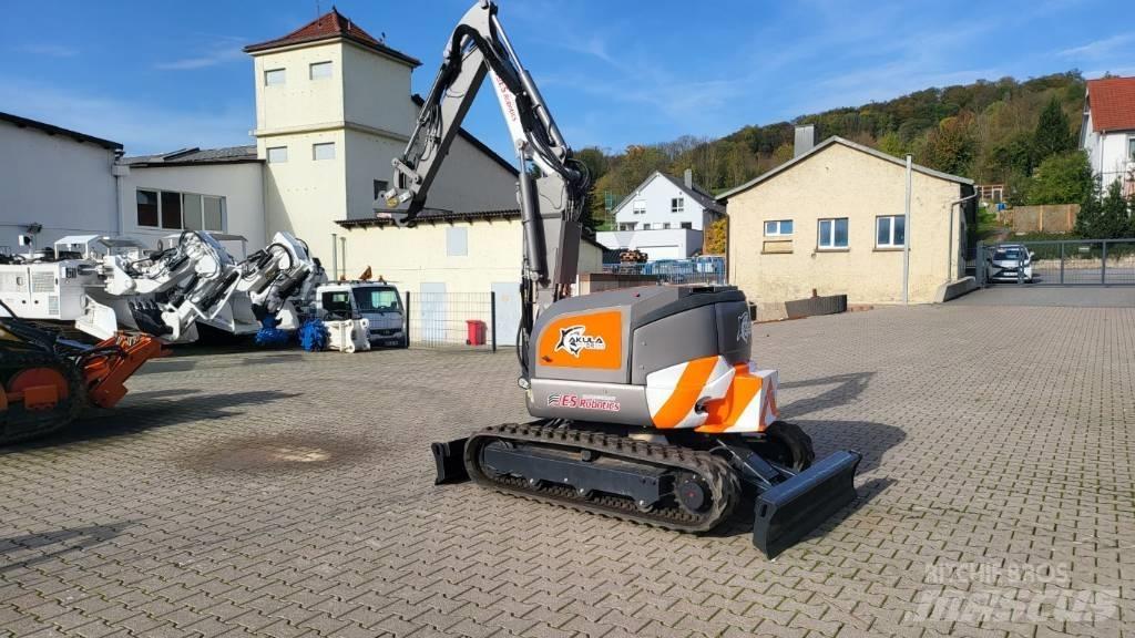 Akula DR300 Rušilni bagri