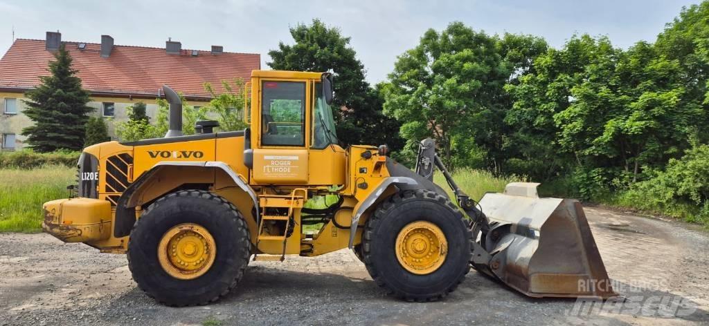 Volvo L 120 E Kolesni nakladalci