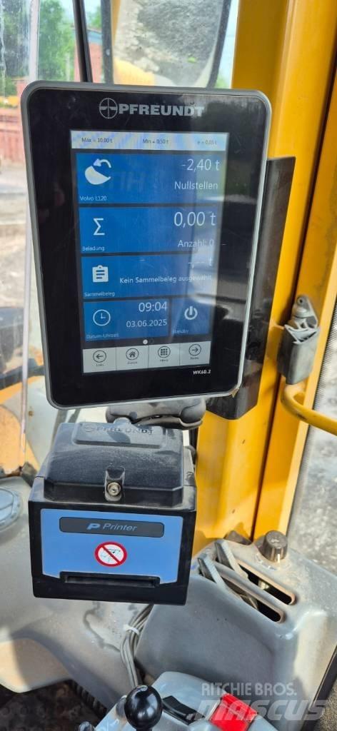Volvo L 120 E Kolesni nakladalci