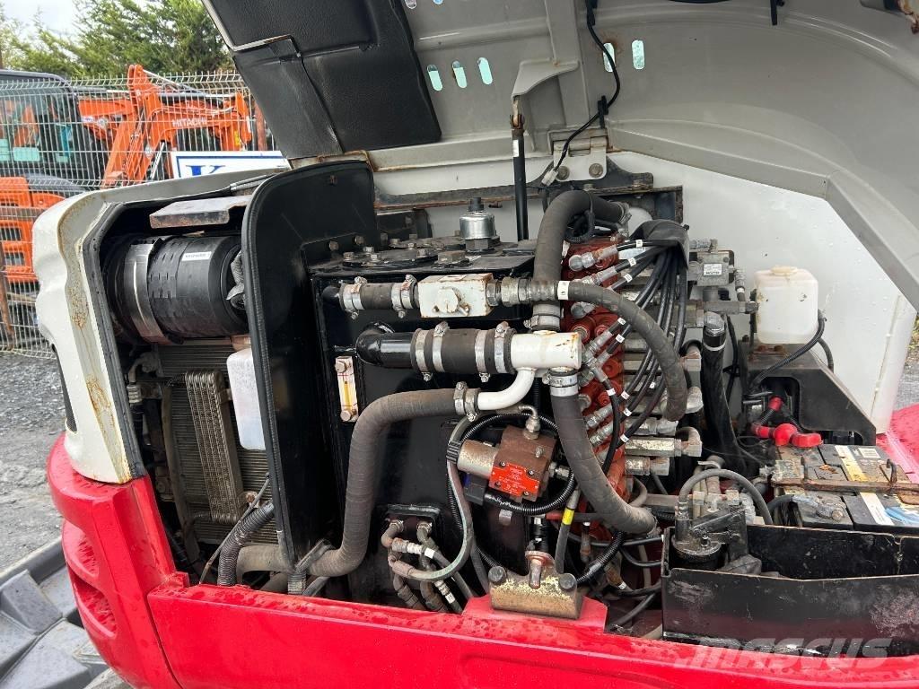 Takeuchi TB 260 Mini bagri <7t