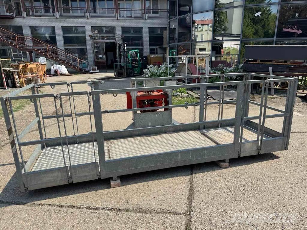 Manitou N 4M Vertikalna dvigala