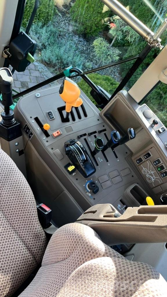 John Deere 6125 M Traktorji