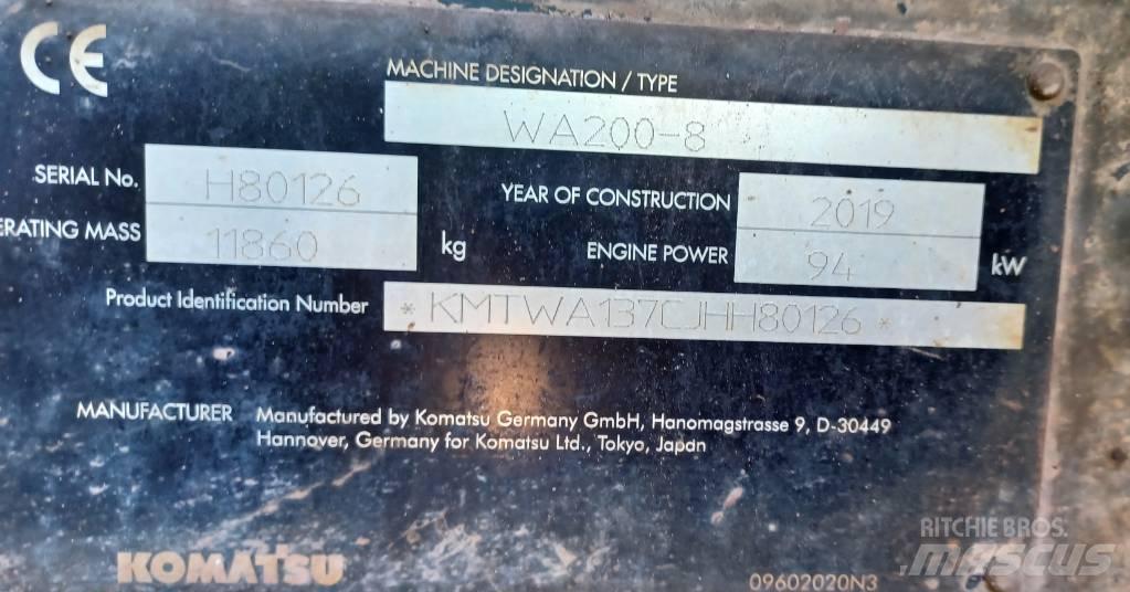Komatsu WA 200-8 Kolesni nakladalci