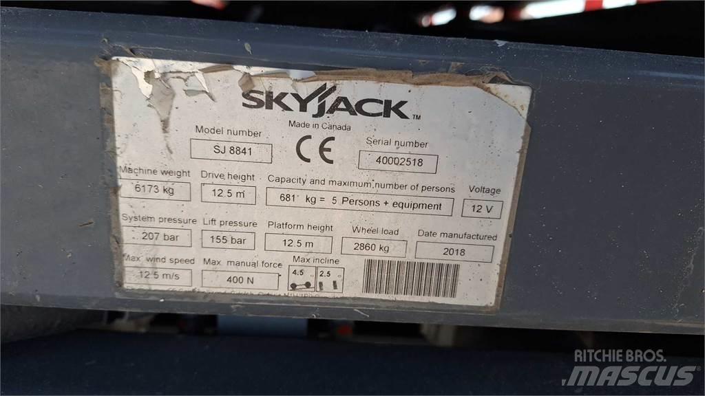 SkyJack 8841RT Škarjaste dvižne ploščadi