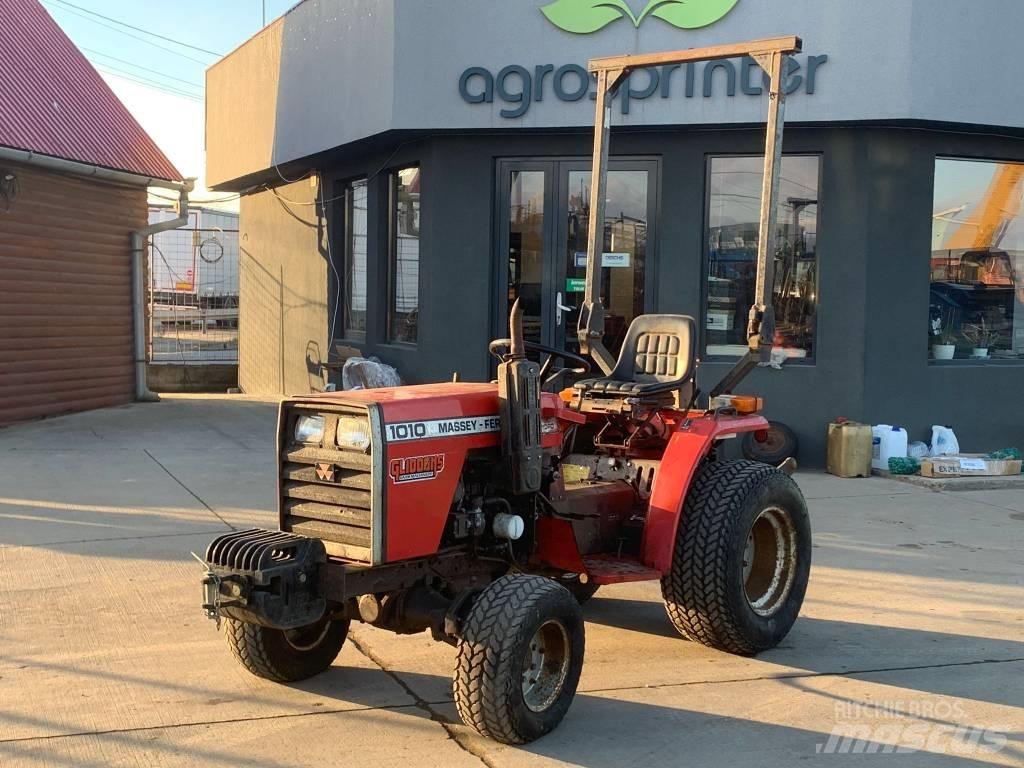 Massey Ferguson 1010 Traktorji