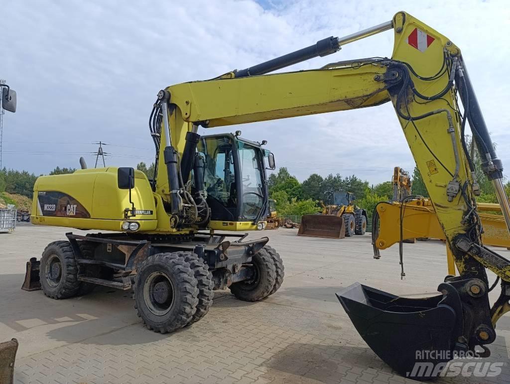 CAT M 322 D Bagri na kolesih