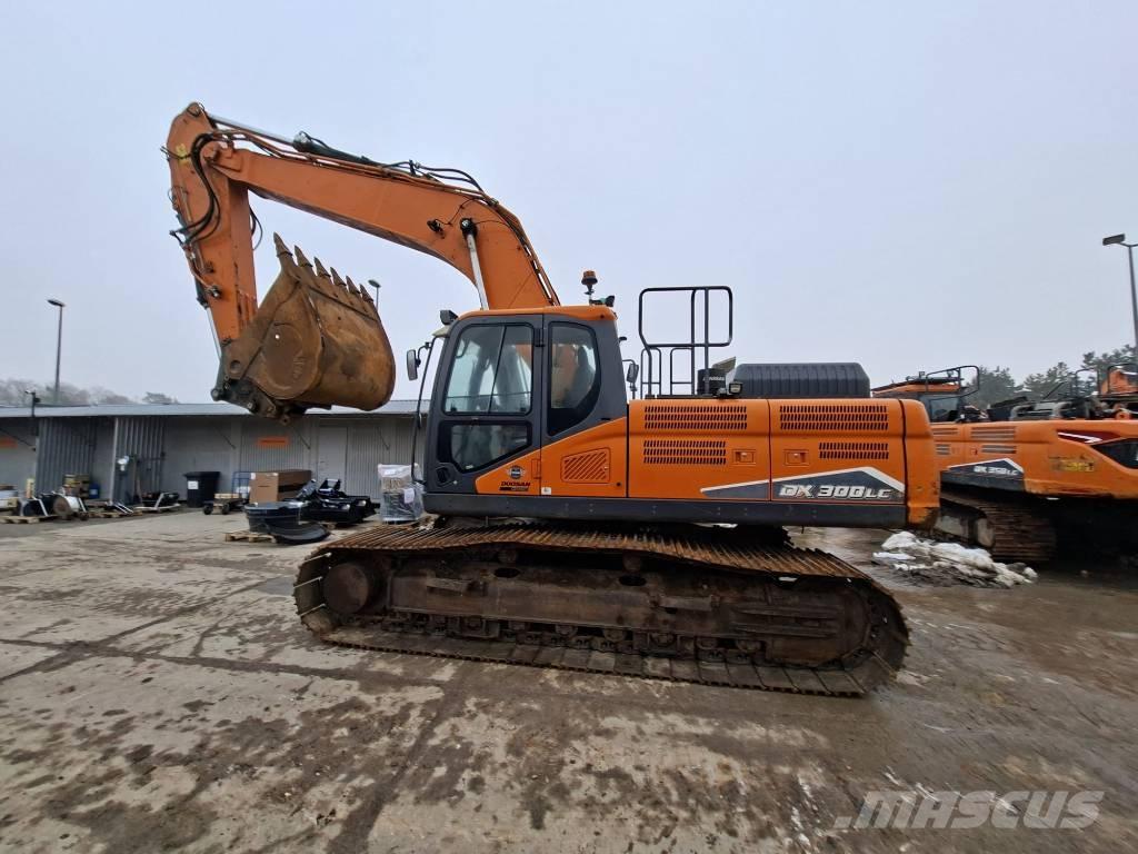 Doosan DX 300 LC-7 Bagri goseničarji