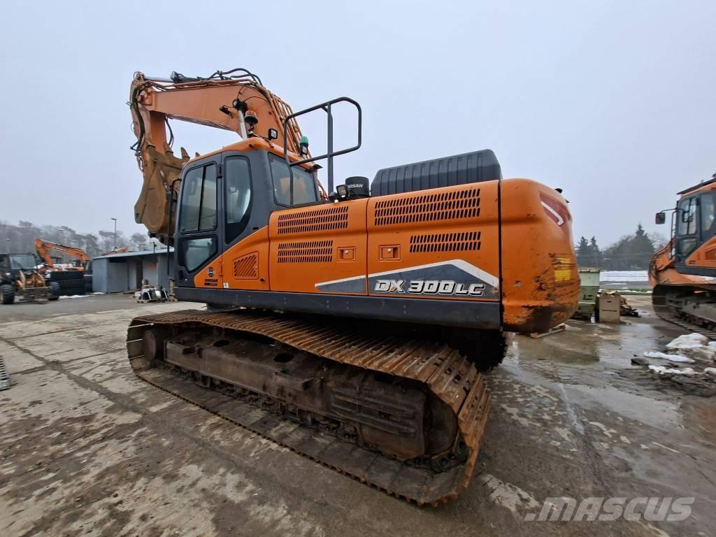 Doosan DX 300 LC-7 Bagri goseničarji