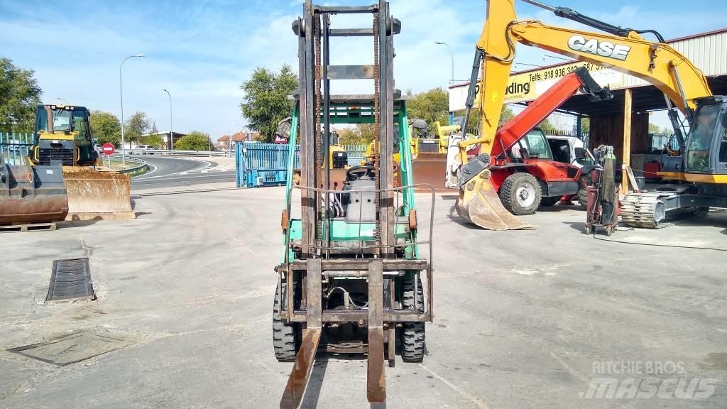 Mitsubishi FD 25 N Dizelski viličarji