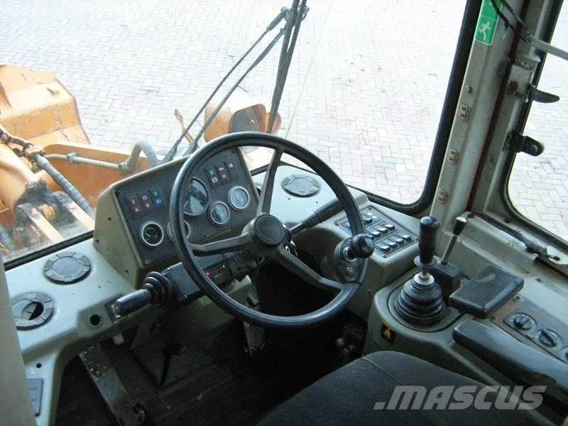 Hyundai HL740-3 Kolesni nakladalci