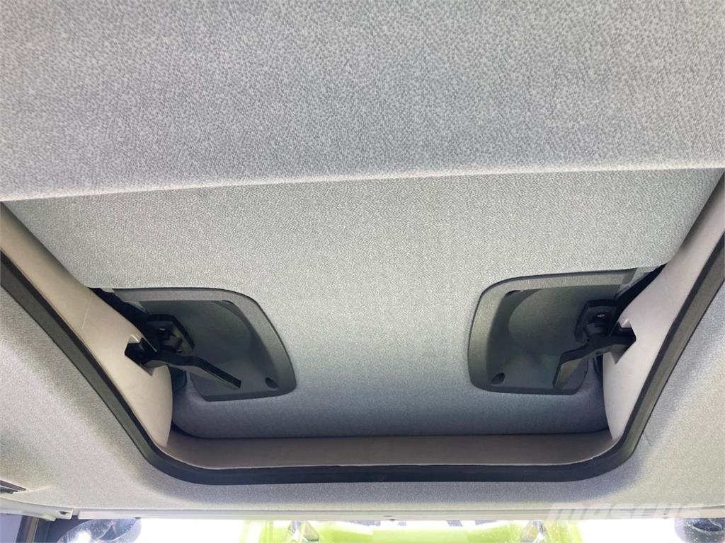 CLAAS Arion 440 Traktorji