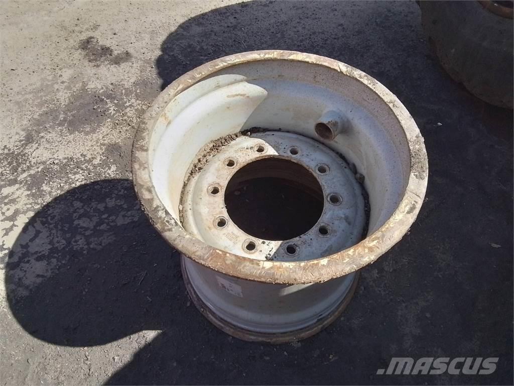 Valmet 901 22x24,5 Gume, kolesa in platišča