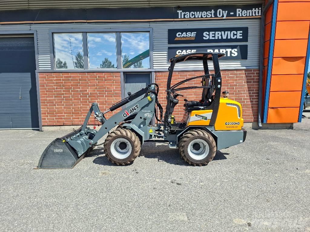 GiANT G 2300 HD Večnamenski nakladalci